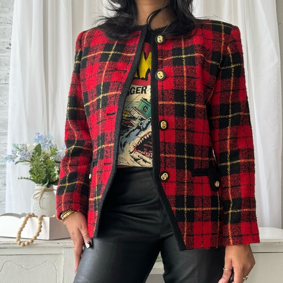 Amanda Smith Petites Short Blazer - Picture 5 of 8